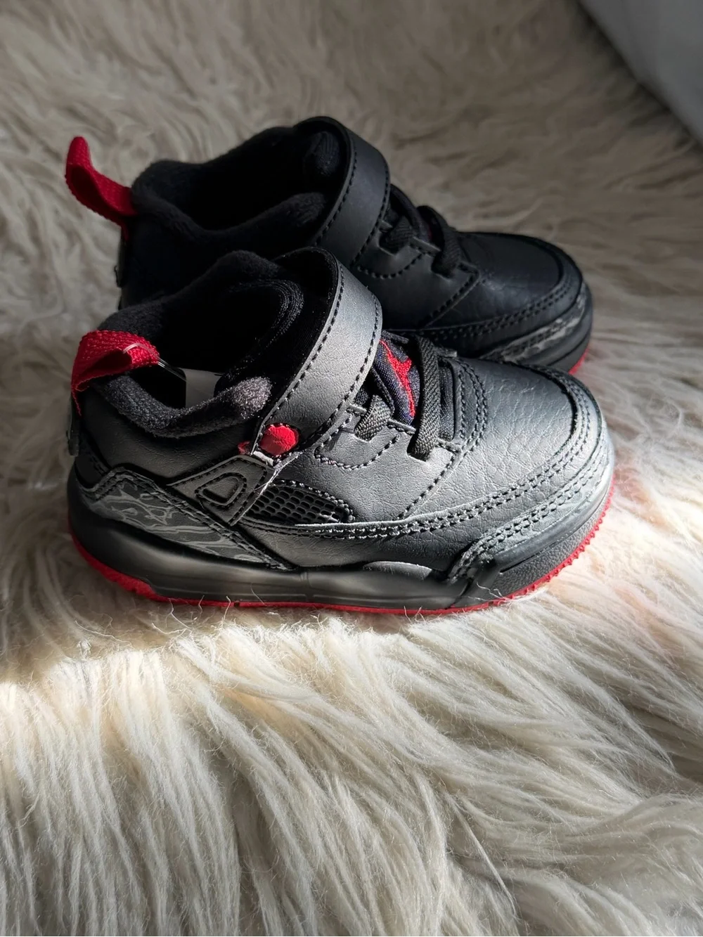 Jordan Toddler Black and Red Velcro Sneakers Size 4